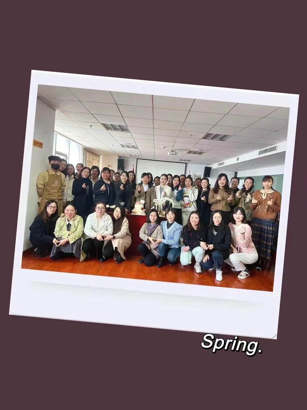 无惧时光   自成光芒（水利地产“三八”女神节活动顺利举办）